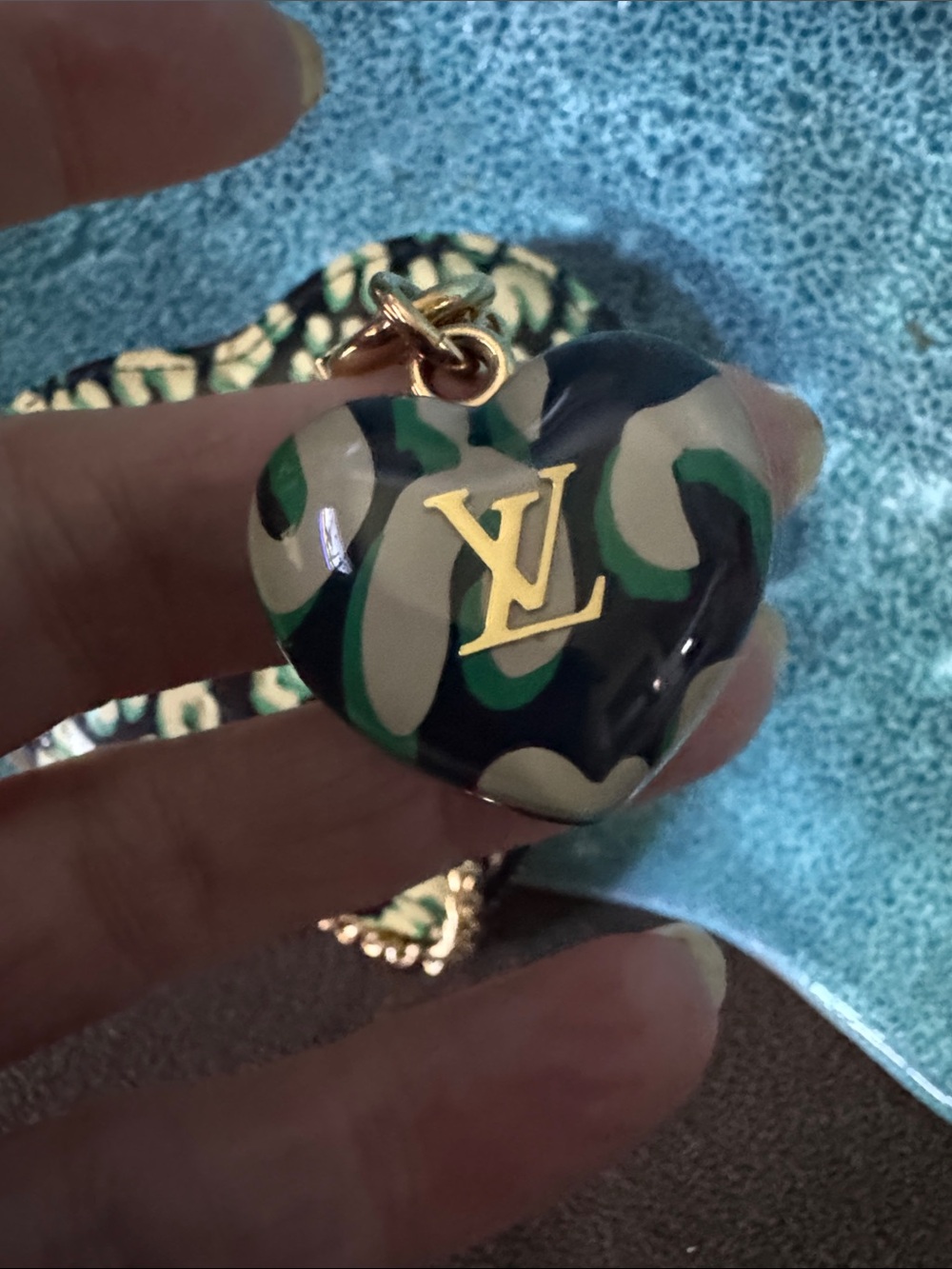 LV Stephen Sprouse Heart Zip Coin Pouch Bag CharmKeychain in Green Leopard - Picture 5 of 13